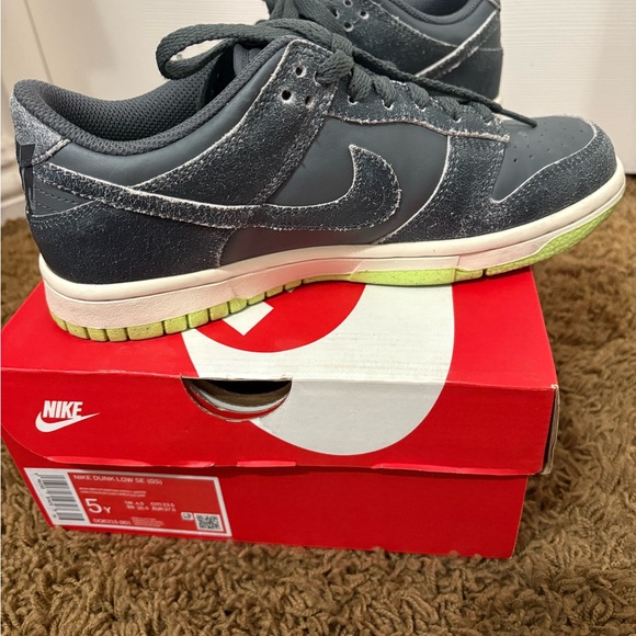 dunks - Picture 2 of 5